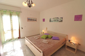Central Apartment With Wi-fi, Air Conditioning And Balcony; Pets Allowed Otranto